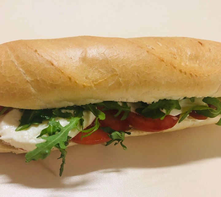 Bageta s mozzarelou Bageta s mozzarelou